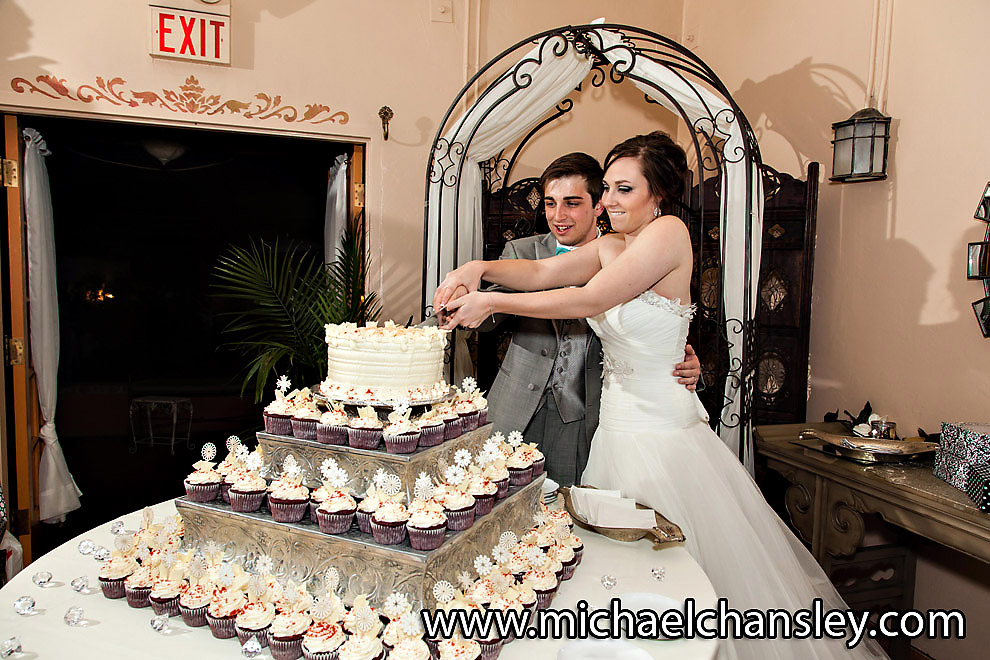 Stillwell House wedding photographer